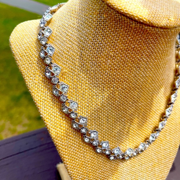 BOGOFF pristine VNT brilliant rhinestone choker. - Picture 3 of 6
